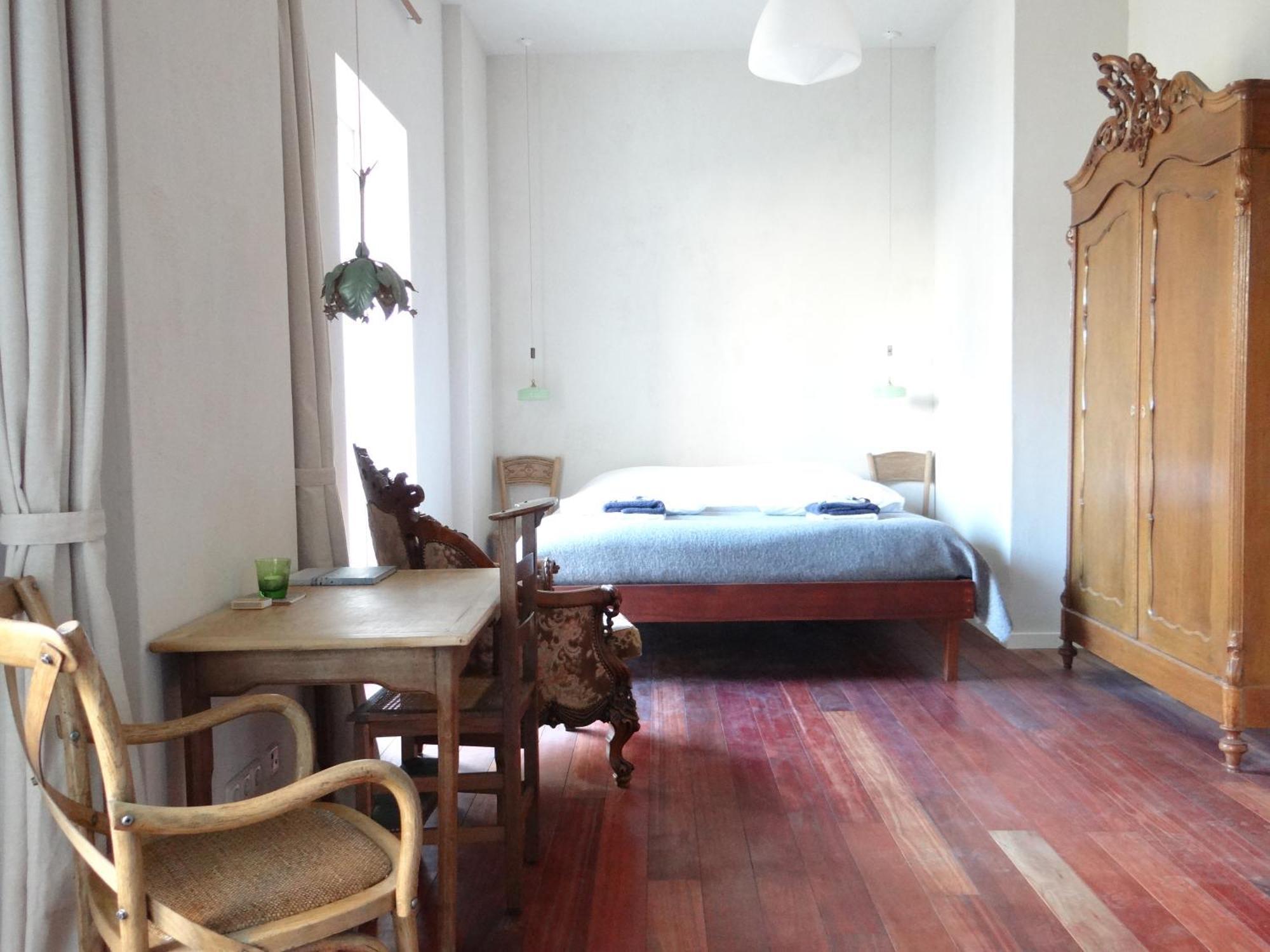 Alojamento de Acomodação e Pequeno-almoço Sintanna Petithotel 3*